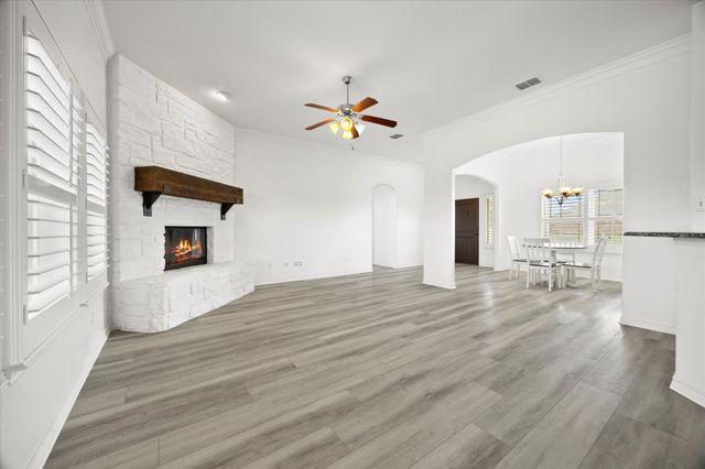528 Hubbard Circle, Nevada, TX 75173