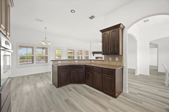 528 Hubbard Circle, Nevada, TX 75173
