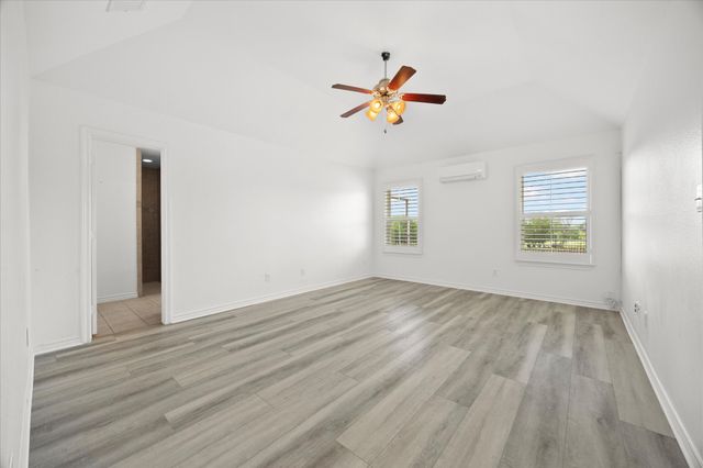 528 Hubbard Circle, Nevada, TX 75173