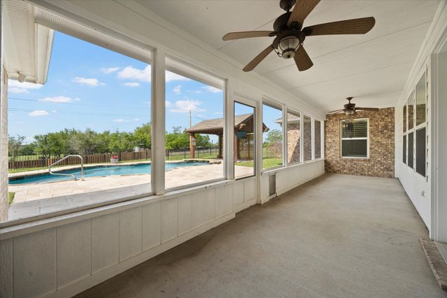 528 Hubbard Circle, Nevada, TX 75173