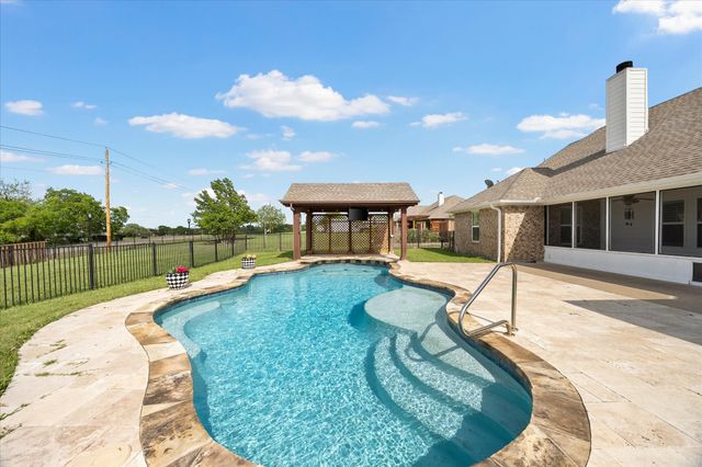 528 Hubbard Circle, Nevada, TX 75173