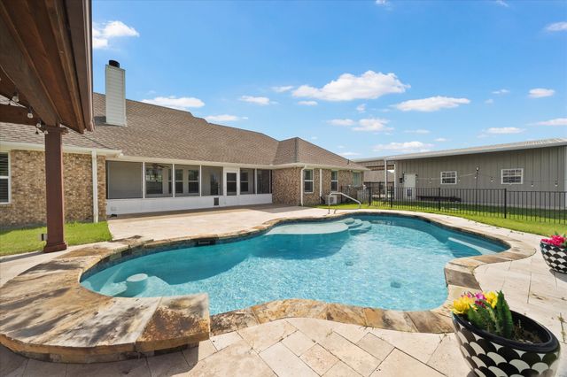 528 Hubbard Circle, Nevada, TX 75173