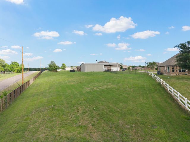 528 Hubbard Circle, Nevada, TX 75173