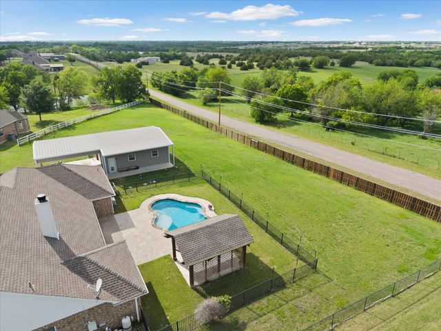 528 Hubbard Circle, Nevada, TX 75173