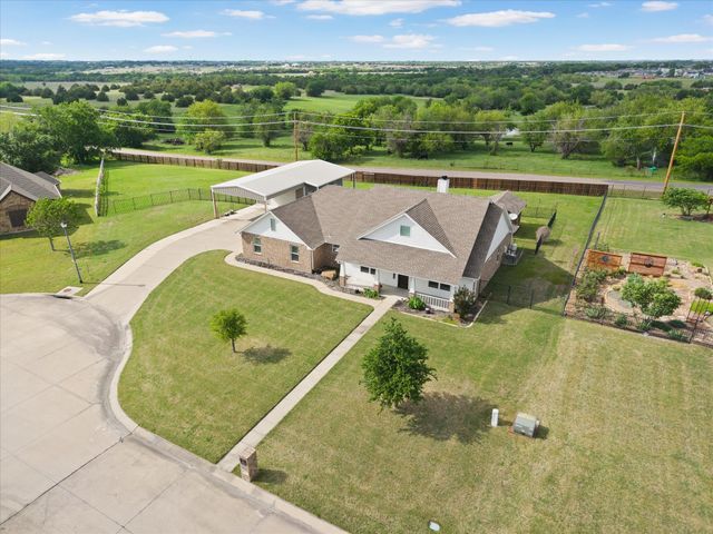 528 Hubbard Circle, Nevada, TX 75173