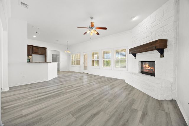 528 Hubbard Circle, Nevada, TX 75173