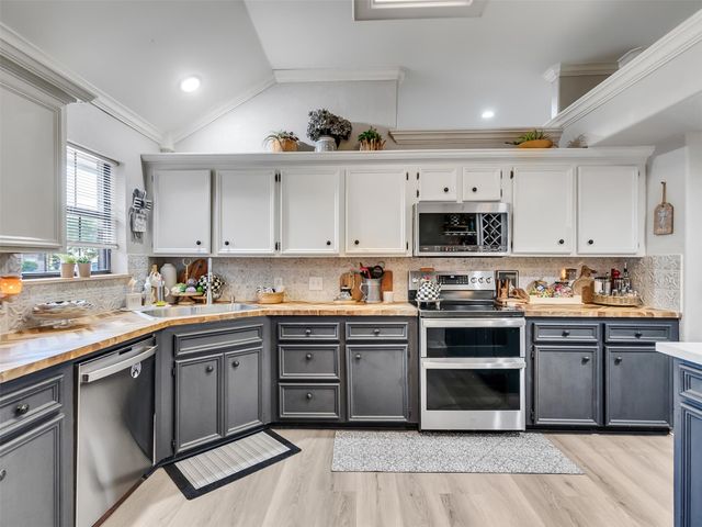 1717 24th Avenue, Texas City, TX 77590