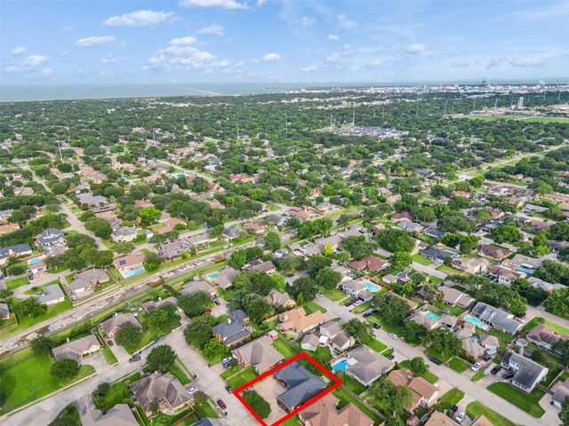 1717 24th Avenue, Texas City, TX 77590