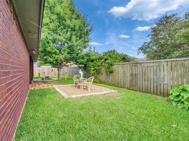 1717 24th Avenue, Texas City, TX 77590