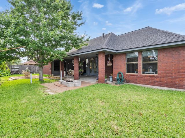 1717 24th Avenue, Texas City, TX 77590