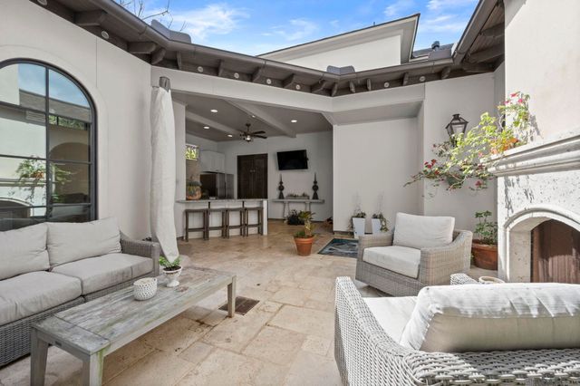 11438 Center Court Blvd, Saint George, LA 70810