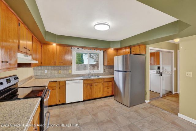3225 Ginger Snap Lane, Lansing, MI 48911