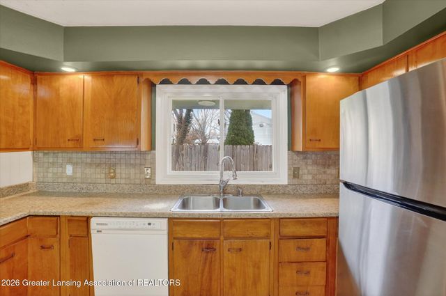 3225 Ginger Snap Lane, Lansing, MI 48911