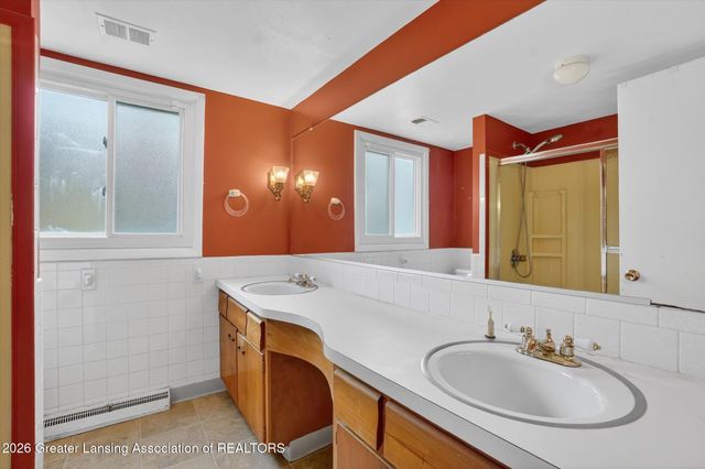 3225 Ginger Snap Lane, Lansing, MI 48911