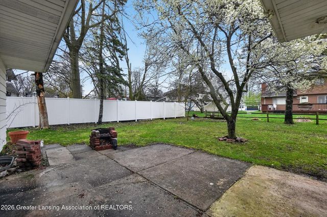 3225 Ginger Snap Lane, Lansing, MI 48911