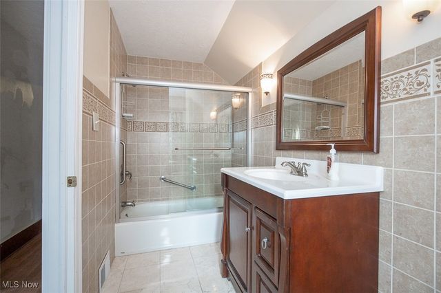 1855 Washington Avenue, Lorain, OH 44052