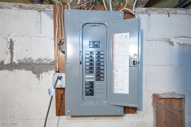 1855 Washington Avenue, Lorain, OH 44052