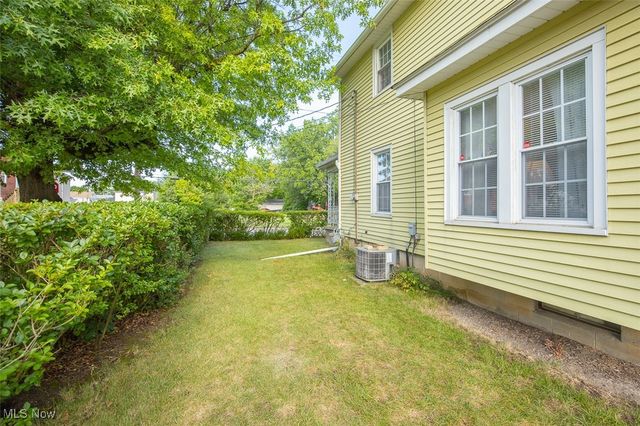 1855 Washington Avenue, Lorain, OH 44052