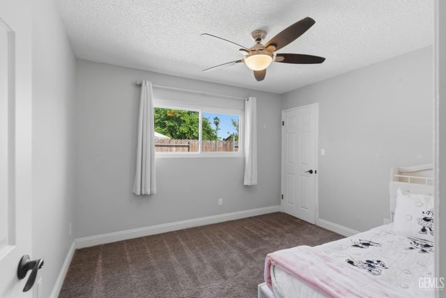 5323 Appletree Lane, Bakersfield, CA 93309