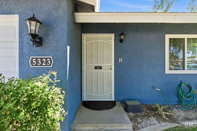 5323 Appletree Lane, Bakersfield, CA 93309