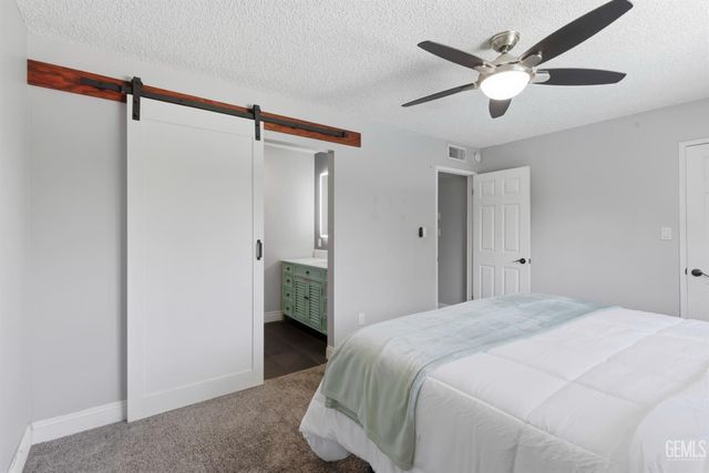 5323 Appletree Lane, Bakersfield, CA 93309