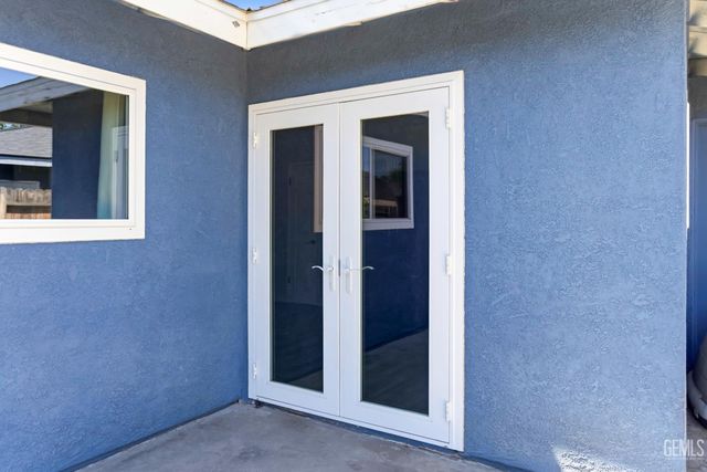 5323 Appletree Lane, Bakersfield, CA 93309