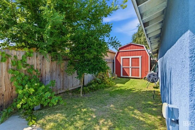 5323 Appletree Lane, Bakersfield, CA 93309