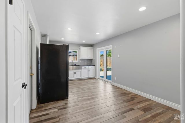 5323 Appletree Lane, Bakersfield, CA 93309