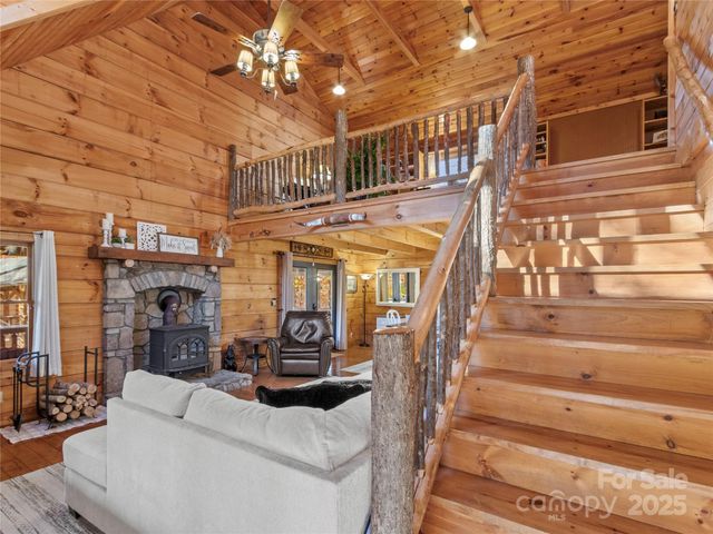 351 Buck Springs Run, Mars Hill, NC 28754