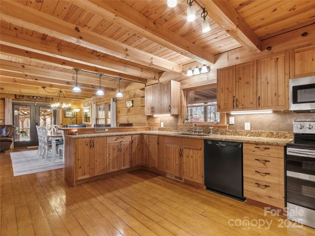 351 Buck Springs Run, Mars Hill, NC 28754