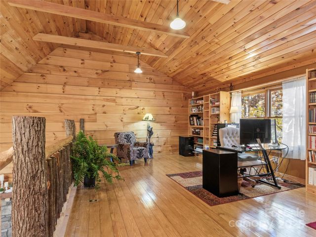 351 Buck Springs Run, Mars Hill, NC 28754