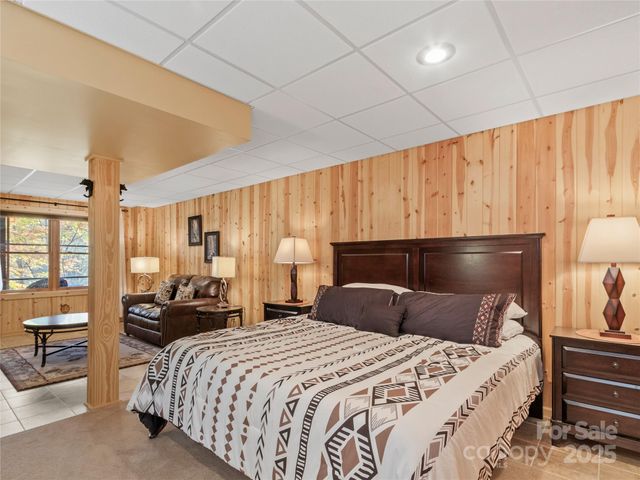 351 Buck Springs Run, Mars Hill, NC 28754