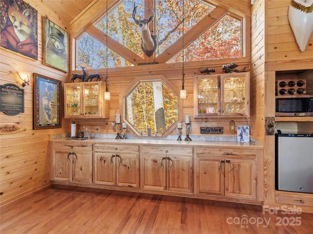 351 Buck Springs Run, Mars Hill, NC 28754