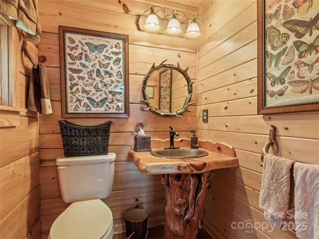 351 Buck Springs Run, Mars Hill, NC 28754