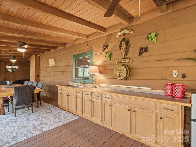 351 Buck Springs Run, Mars Hill, NC 28754