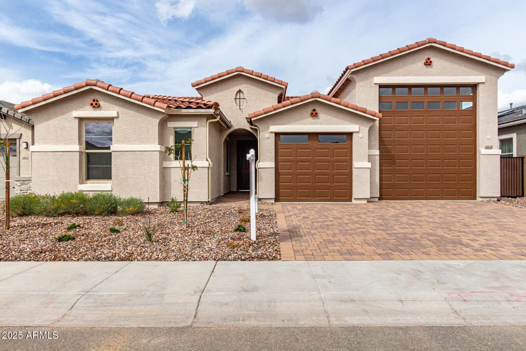 4828 W STARGAZER Place, Laveen, AZ 85339