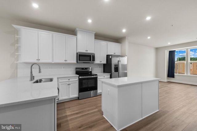 814 WATTS ST, Baltimore, MD 21217