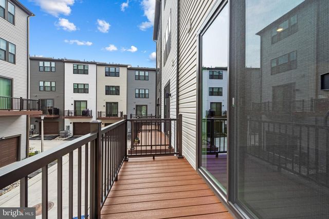814 WATTS ST, Baltimore, MD 21217