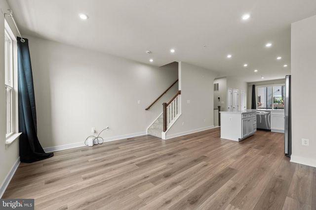 814 WATTS ST, Baltimore, MD 21217