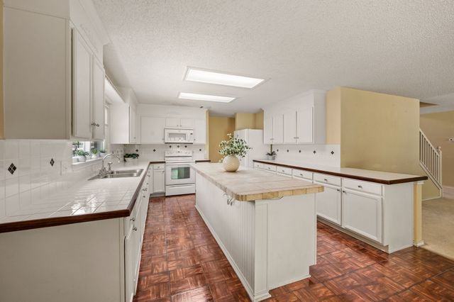 6612 Beryl Drive, Arlington, TX 76002
