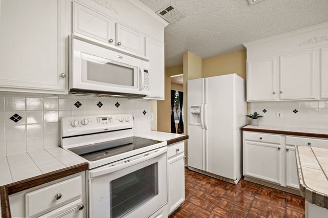 6612 Beryl Drive, Arlington, TX 76002