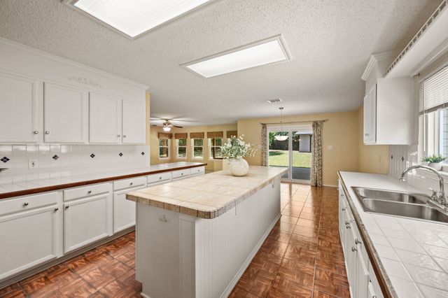 6612 Beryl Drive, Arlington, TX 76002