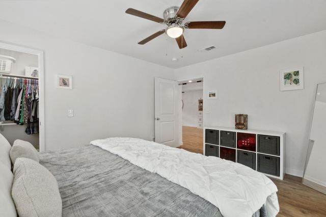 1142 W Clarendon Drive, Dallas, TX 75208