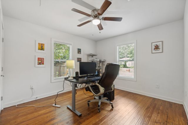 1142 W Clarendon Drive, Dallas, TX 75208