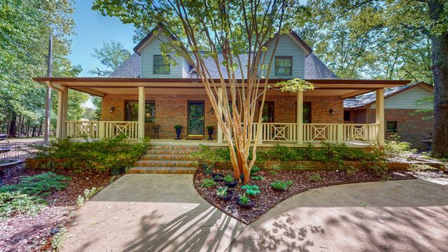 35 Davis Rd, Springville, TN 38256