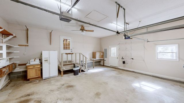 35 Davis Rd, Springville, TN 38256