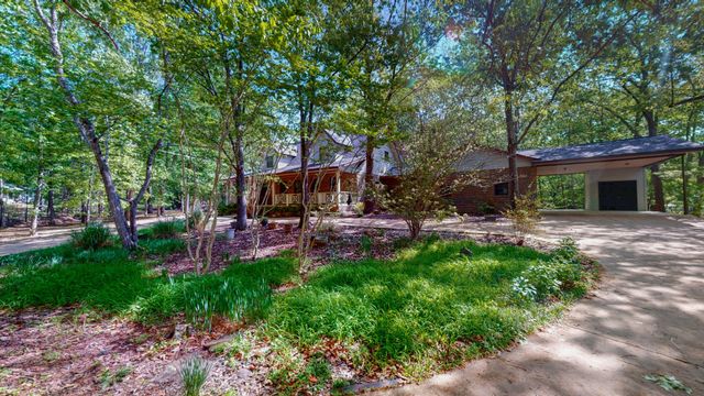 35 Davis Rd, Springville, TN 38256