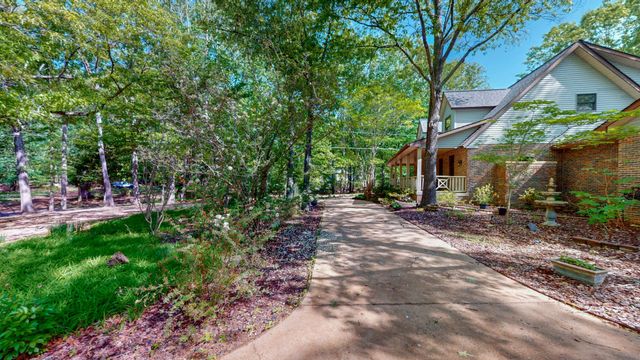 35 Davis Rd, Springville, TN 38256