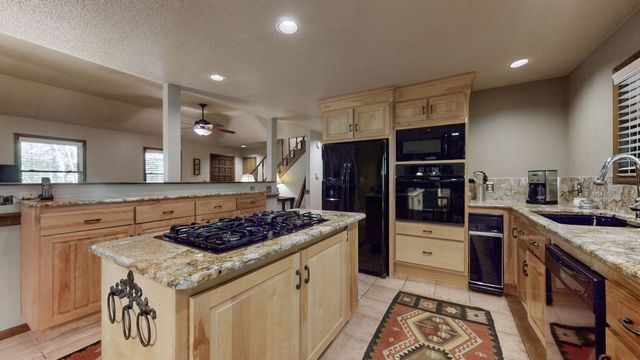 35 Davis Rd, Springville, TN 38256