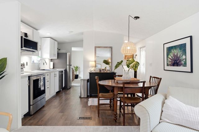 120 Yale Pl., Pawleys Island, SC 29585